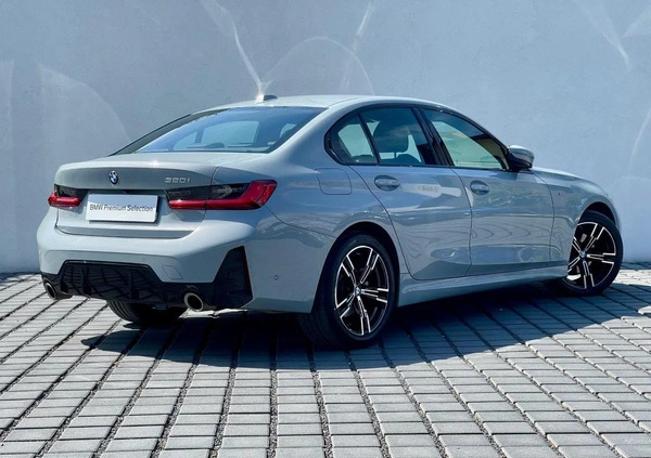 BMW Seria 3 cena 211000 przebieg: 17000, rok produkcji 2023 z Rawicz małe 106